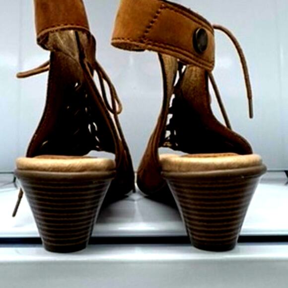 "EARTH" Kristen, Wide Laced Sandal, Chunky Heel,Size 11, Country,Prairie, - Picture 11 of 11
